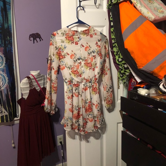 WHITE FLORAL ROMPER (beauty& the beast collection) - Picture 3 of 5